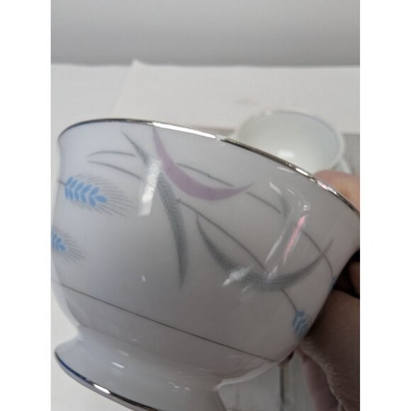 Vintage Valmont Royal Wheat Platinum Trim Set of 4 Saucers Teapcups - Picture 4 of 11